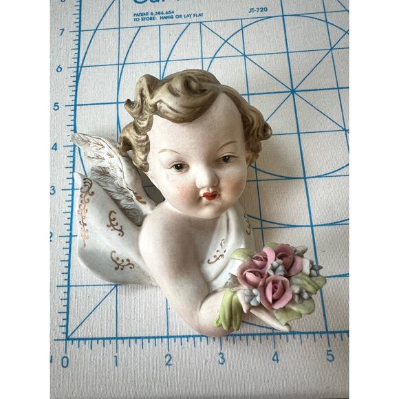 Antique Lefton Porcelain Angel Japan Wall Hanging Holding Flowers - Picture 9 of 9